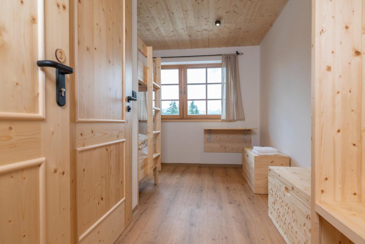 Planinska Koca Na Uskovnici Hotell Srednja Vas v Bohinju Exteriör bild