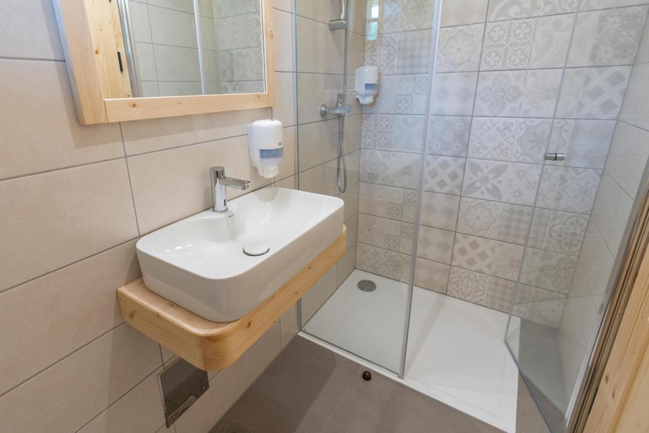 Planinska Koca Na Uskovnici Hotell Srednja Vas v Bohinju Exteriör bild