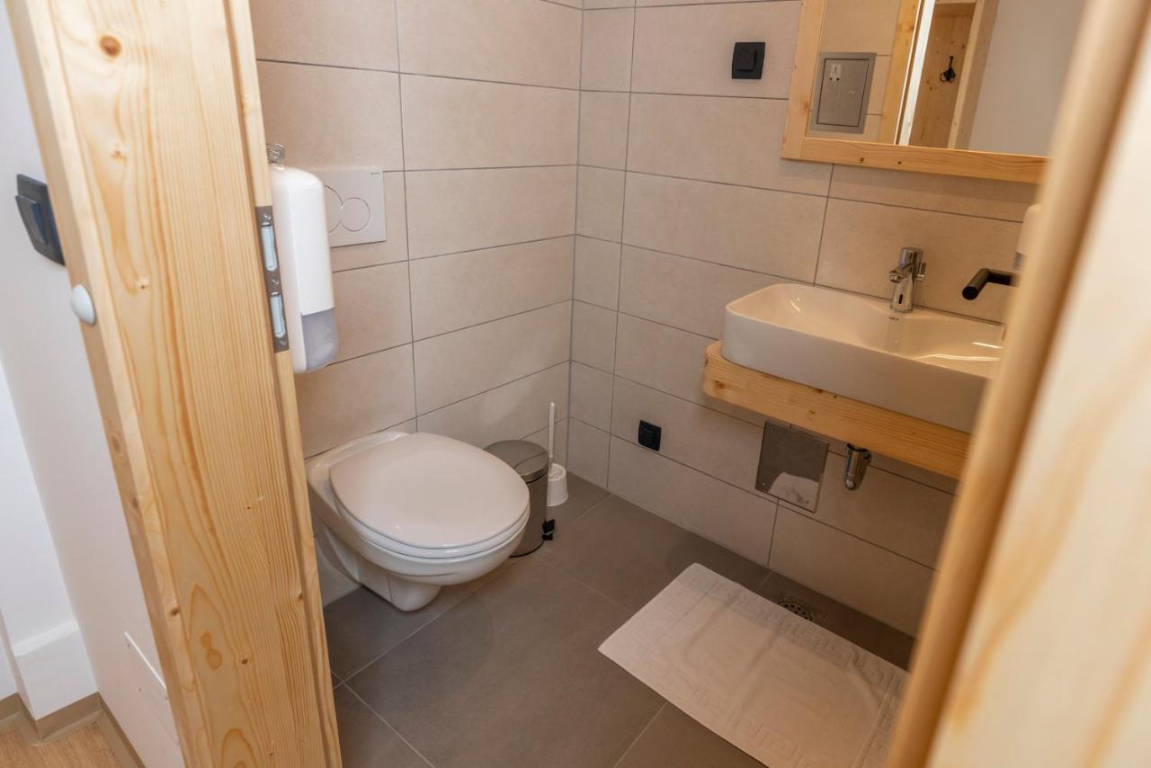 Planinska Koca Na Uskovnici Hotell Srednja Vas v Bohinju Exteriör bild
